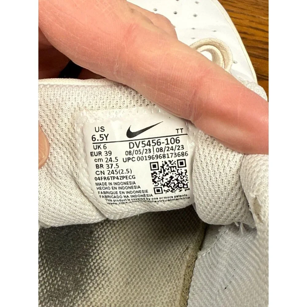 Nike Court Borough Low‎ 2 Sneakers, White, Size 6.5Y - Picture 6 of 8